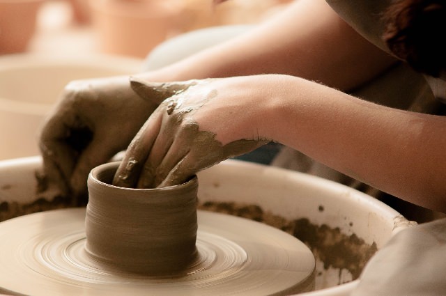製作完成的陶器可以帶回家的「彩泥窯」