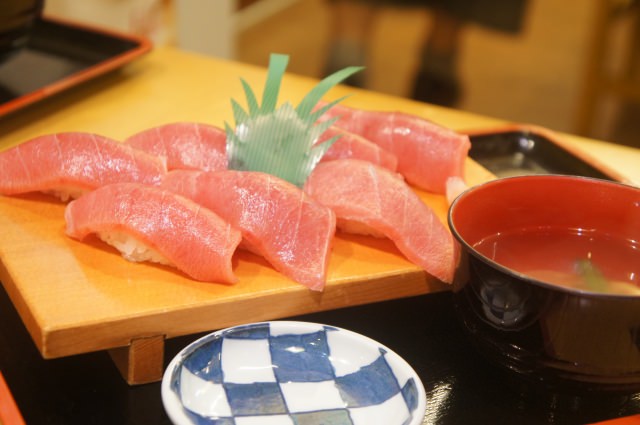 日本東京築地市場必吃美食推薦10大壽司名店！