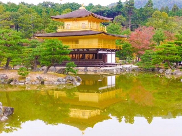 2. 京都的代名詞黃金閃閃的樓閣「金閣寺」