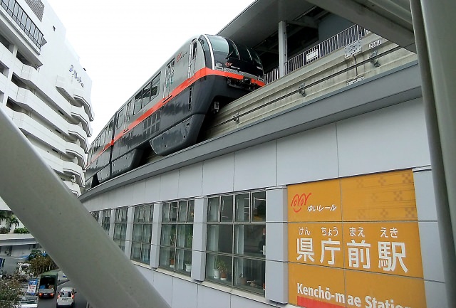 只在那霸市內的話，使用「單軌電車（Yui-Rail）」很划算喔！