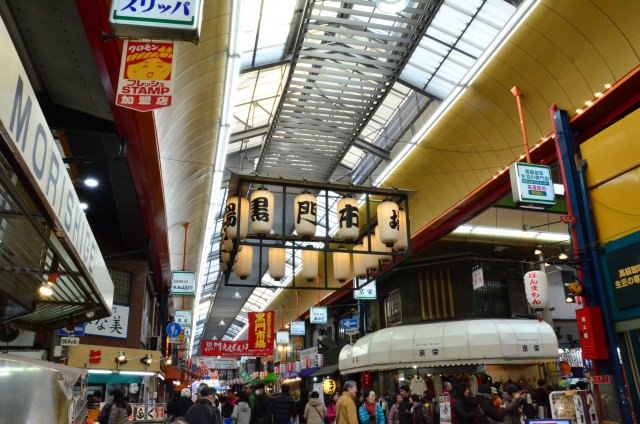 【大阪黑門市場美食地圖】必吃的在地人推薦10大名店全攻略！