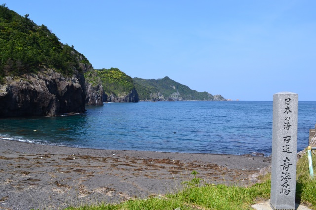 3. 充滿神秘的大自然的造型之美。山口的鐵板觀光景點「青海島」