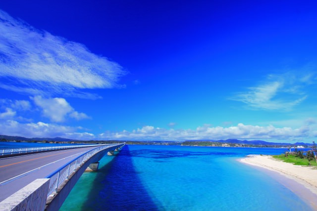 99. 【沖繩縣】夏天的沖繩觀光地訪的景點！「古宇利大橋」